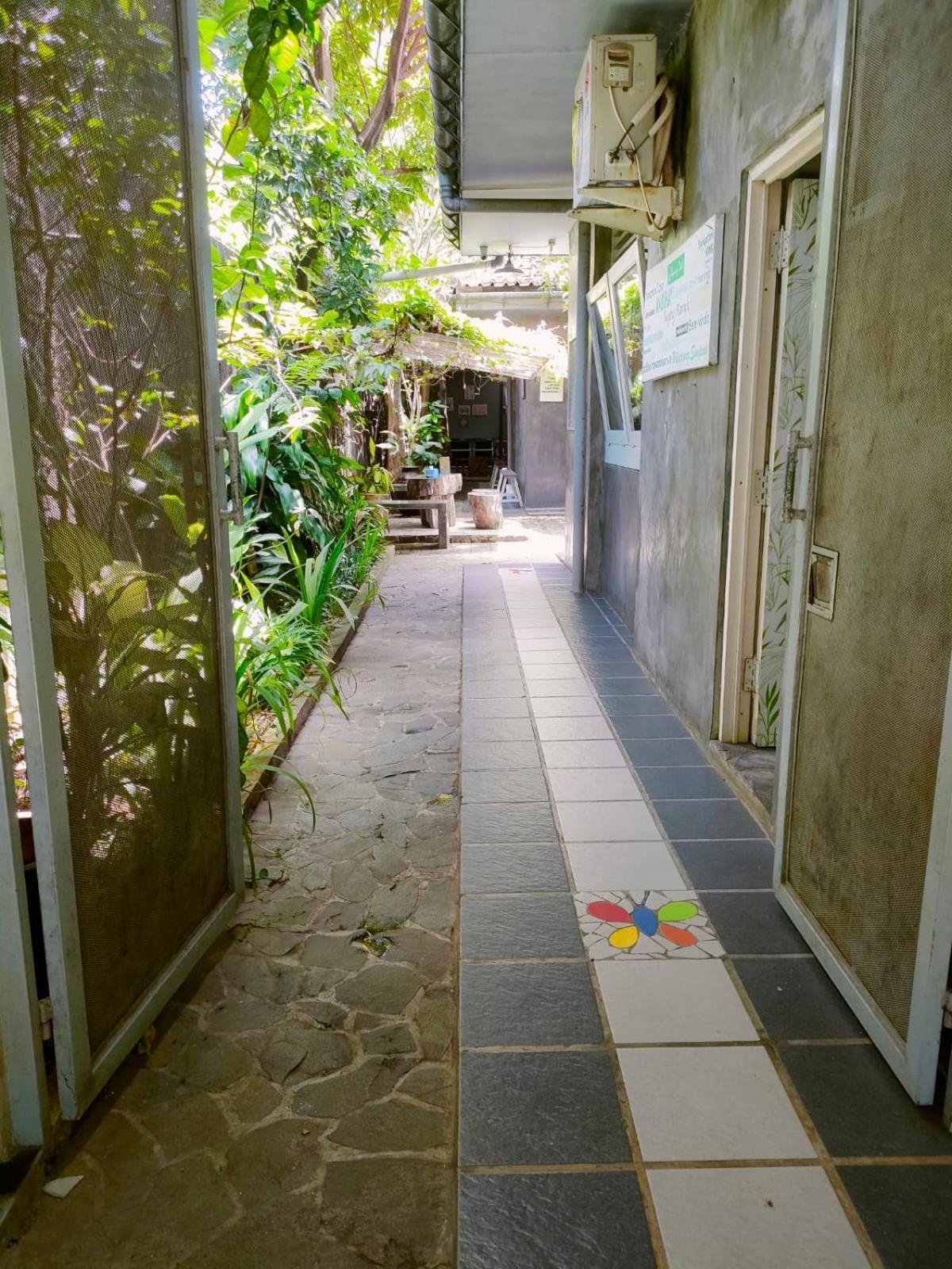 Jeng Tini Guest House Bogor Exterior photo