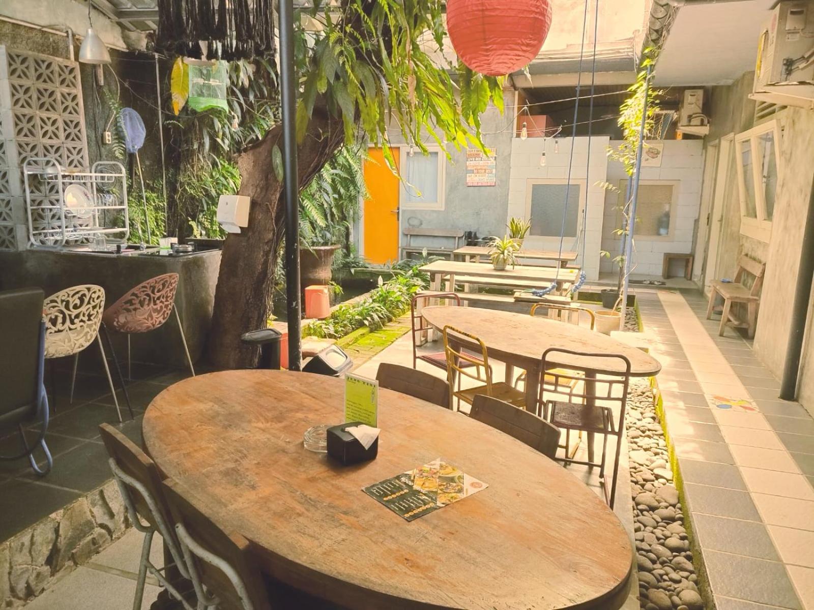 Jeng Tini Guest House Bogor Exterior photo